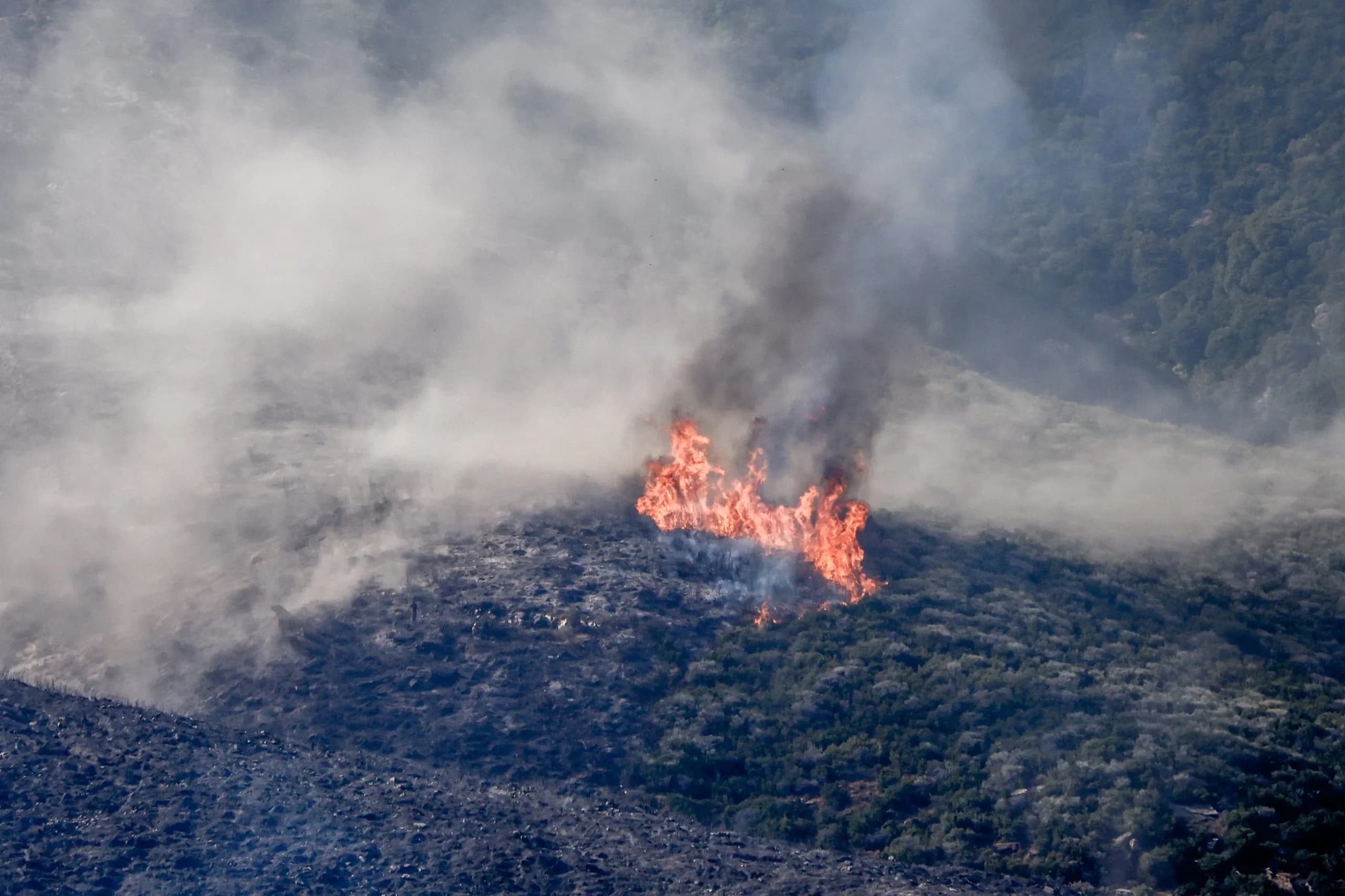 Πυρκαγιές σε Σαμοθράκη και Τήνο χωρίς ενεργό μέτωπο
