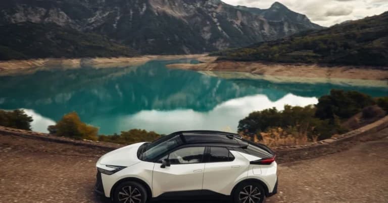 Το Toyota C-HR κλείνει δέκα χρόνια στην ευρωπαϊκή αγορά
