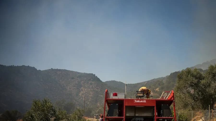 Φωτιά στη Λήμνο: Μήνυμα του 112 για την περιοχή Θάνος