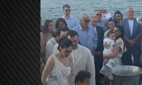 Η Βαλέρια Χοψονίδου βάφτισε τον γιο της στη Βουλιαγμένη