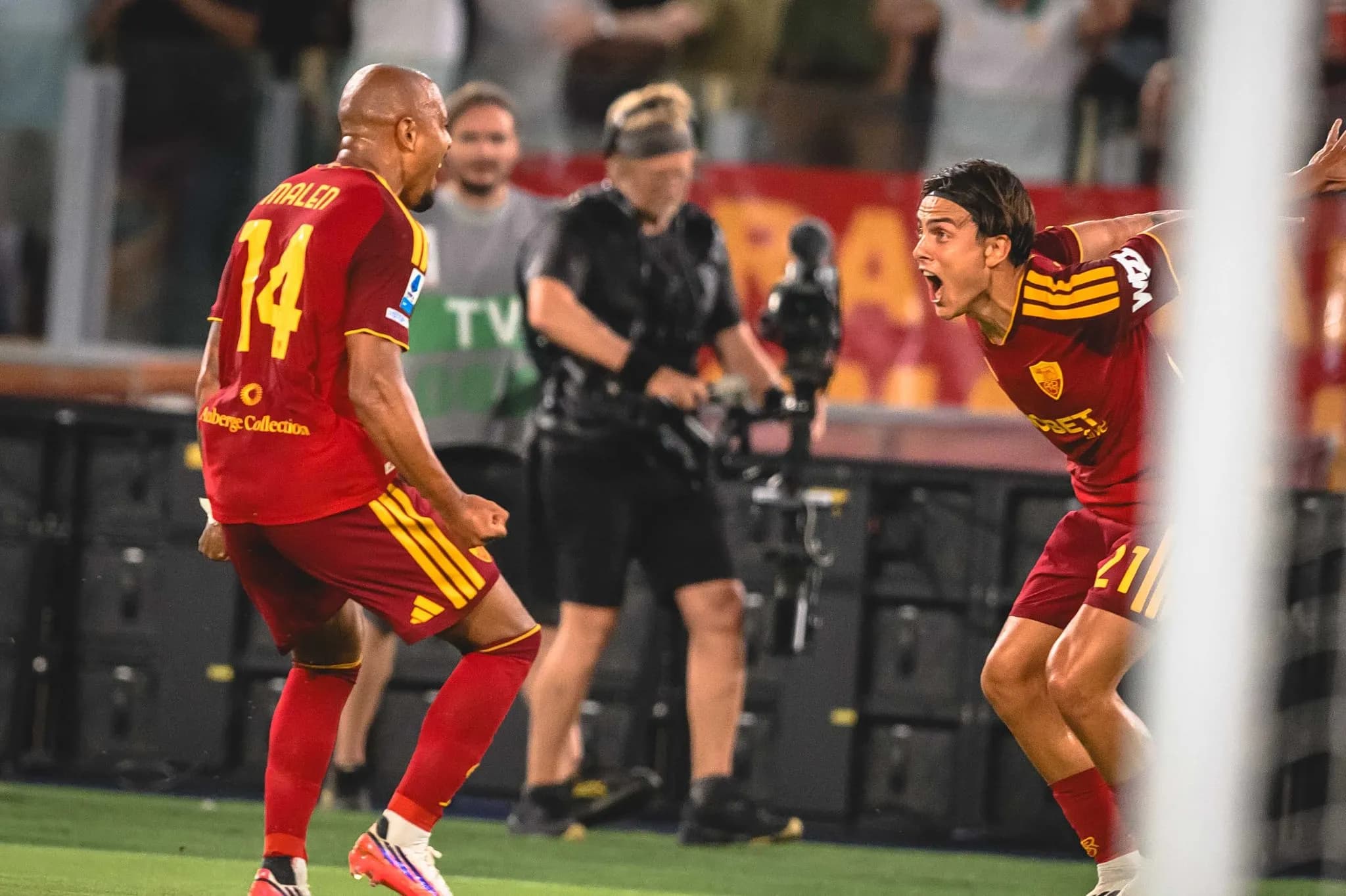 Η Ρόμα διέλυσε τη Φιορεντίνα 4-0 με χατ-τρικ του Μάλεν