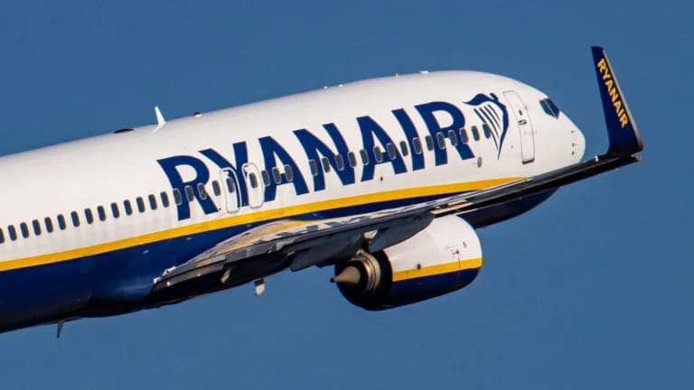 Η NTSB ερευνά περιστατικό σε πτήση της Ryanair στη Θεσσαλονίκη