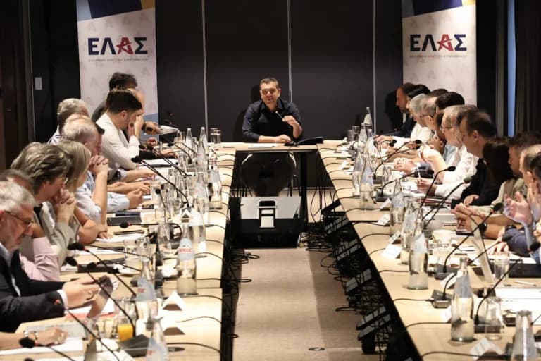 Ο Αλέξης Τσίπρας βάζει πλώρη για τη ΔΕΘ και τις εκλογές