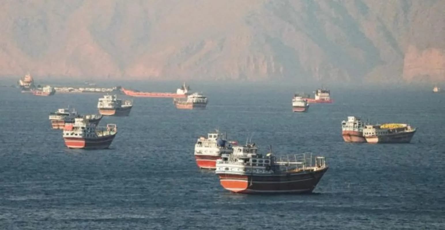 Άγνωστο βλήμα χτύπησε δεξαμενόπλοιο κοντά στο Ομάν