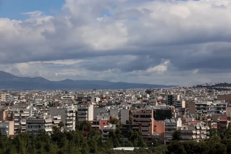 Το πρόγραμμα Ανακαίνιση Κατοικίας αδειάζει από κλειστά σπίτια