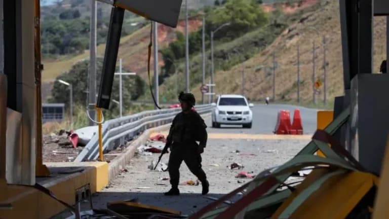 Η Κολομβία σοκαρίστηκε από ισχυρή έκρηξη αυτοκινήτου-βόμβας