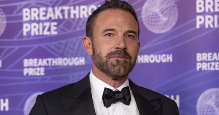 Η Σίσσυ Χρηστίδου επιστρέφει με «Χαμογέλα και πάλι»