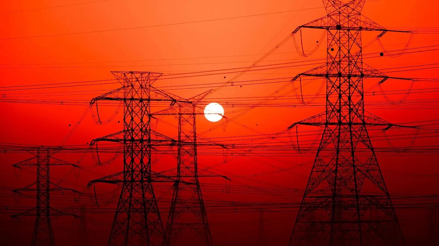 Η ζήτηση ρεύματος εκτοξεύεται λόγω data centers