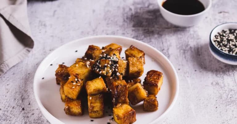 Το Tofu Γίνεται Τραγανό: Η Συνταγή με Σάλτσα Τεριγιάκι