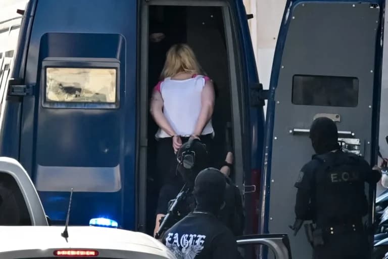 Ο Εισαγγελέας Ζητά Να Παραμείνει Κρατούμενη η 46χρονη της Marfin