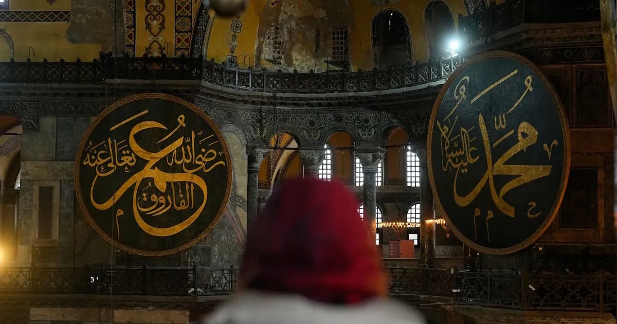 Ο Τούρκος υπουργός επιβεβαιώνει σήραγγες Αγίας Σοφίας 9 χλμ.