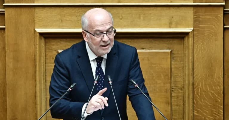 Ο Φλωρίδης: «Δικαιωμένος» για το μπάζωμα στα Τέμπη