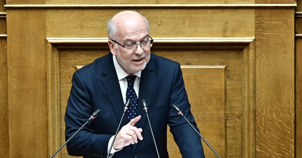 Ο Φλωρίδης: «Δικαιωμένος» για το μπάζωμα στα Τέμπη