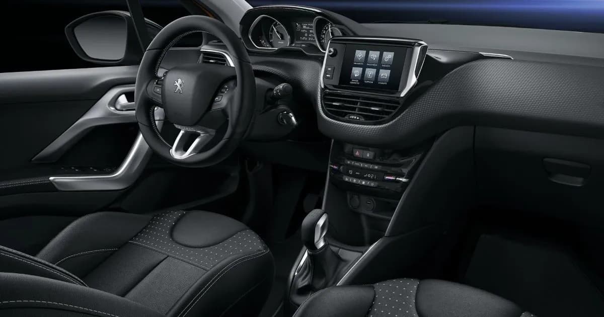 Το Peugeot 208 ιδανική επιλογή για νέους οδηγούς