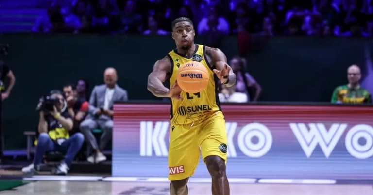 Η ΑΕΚ γνώρισε βαριά ήττα 101-72 από την Εφές στην Τουρκία