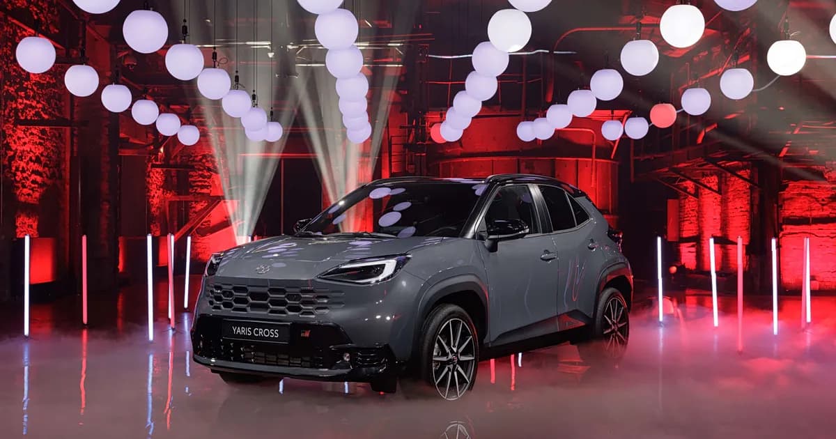 Το Toyota Yaris Cross αποκτά νέο πρόσωπο και τιμές