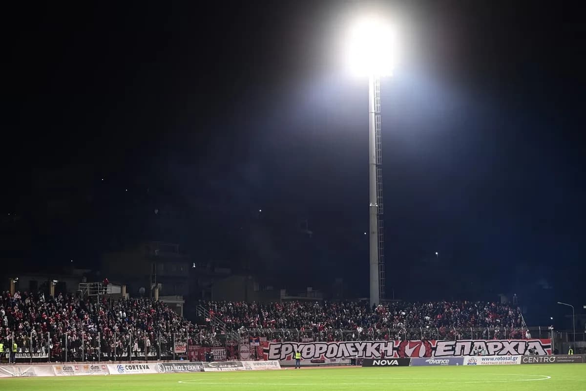 Ο Ολυμπιακός στη Λιβαδειά: Πάνω από 2.500 οπαδοί μαζί του