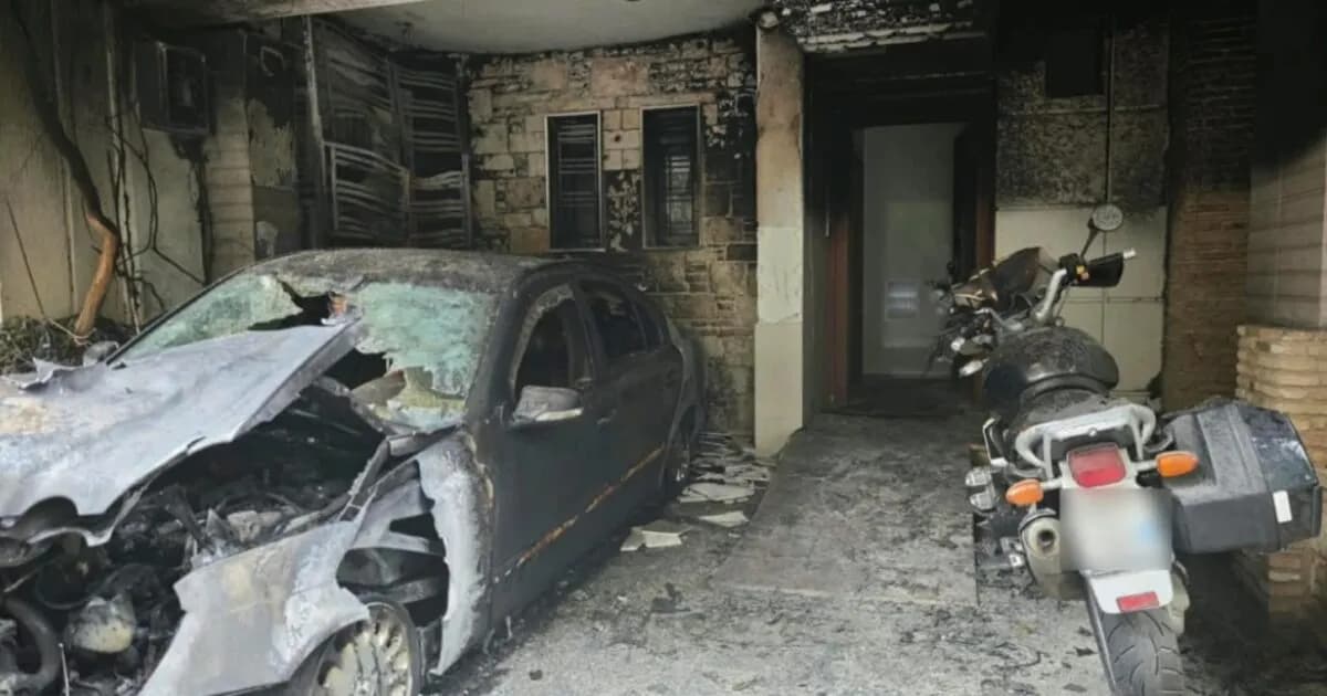 Εμπρηστική επίθεση στο σπίτι αντιδημάρχου στου Ζωγράφου