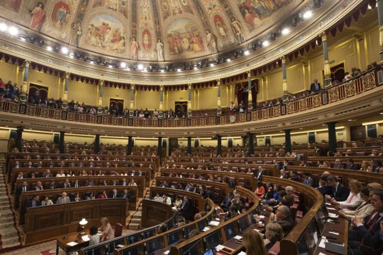 Η Γερουσία της Ισπανίας απέρριψε τη συνθήκη με τη Γαλλία