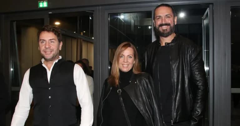 Η κηδεία του Γιώργου Μαζωνάκη   Ραγίζει καρδιές η Νίκαια