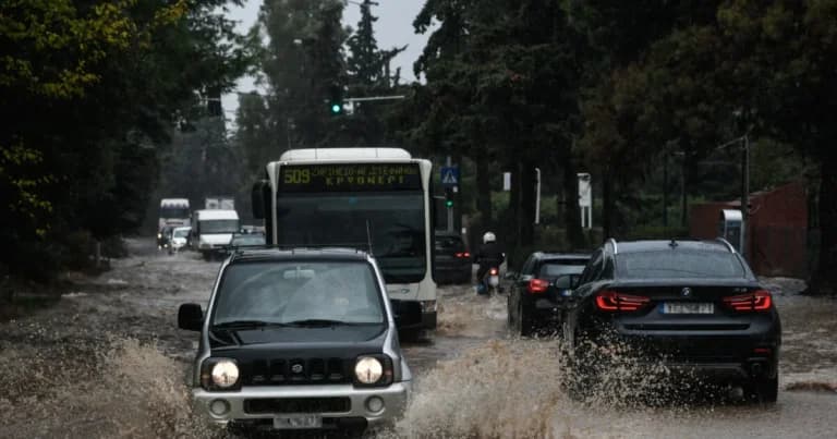 Καιρός: Ήλιος σήμερα, επιδείνωση του καιρού την Τετάρτη
