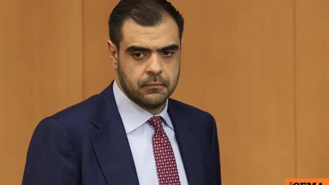 Ο Μαρινάκης κατά Τσίπρα: «Πολιτικές απάτες» οι εξαγγελίες