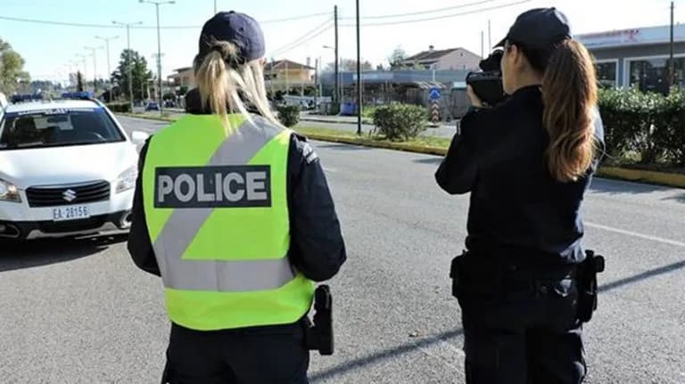 Τροχαίο στην Παραλιακή: Μηχανή ανατράπηκε στον Φλοίσβο