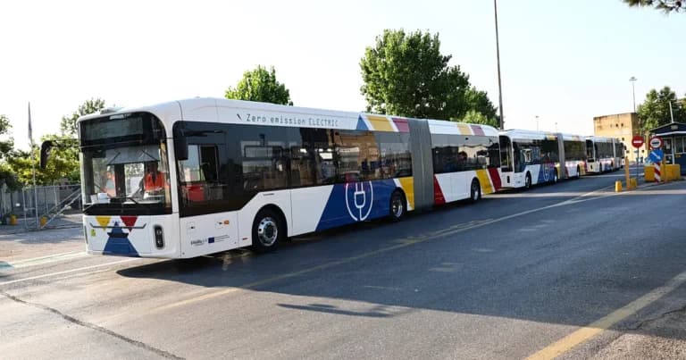 Ξυλοδαρμός σε λεωφορείο της γραμμής 203 στο Παγκράτι