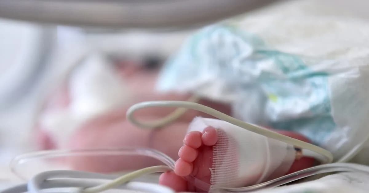 Τραγωδία στην Εύβοια: Νεκρά τα δίδυμα βρέφη μετά τον τοκετό