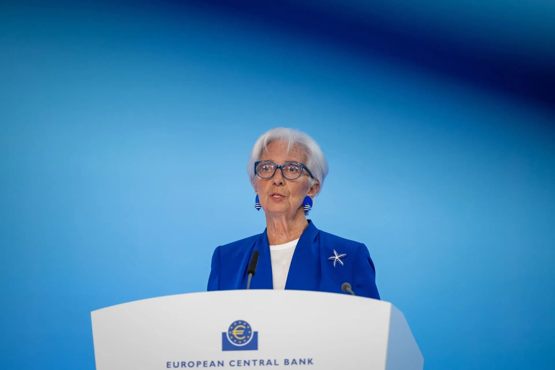 Η Λαγκάρντ: «Δεν είναι χαμένη υπόθεση» η ανάπτυξη