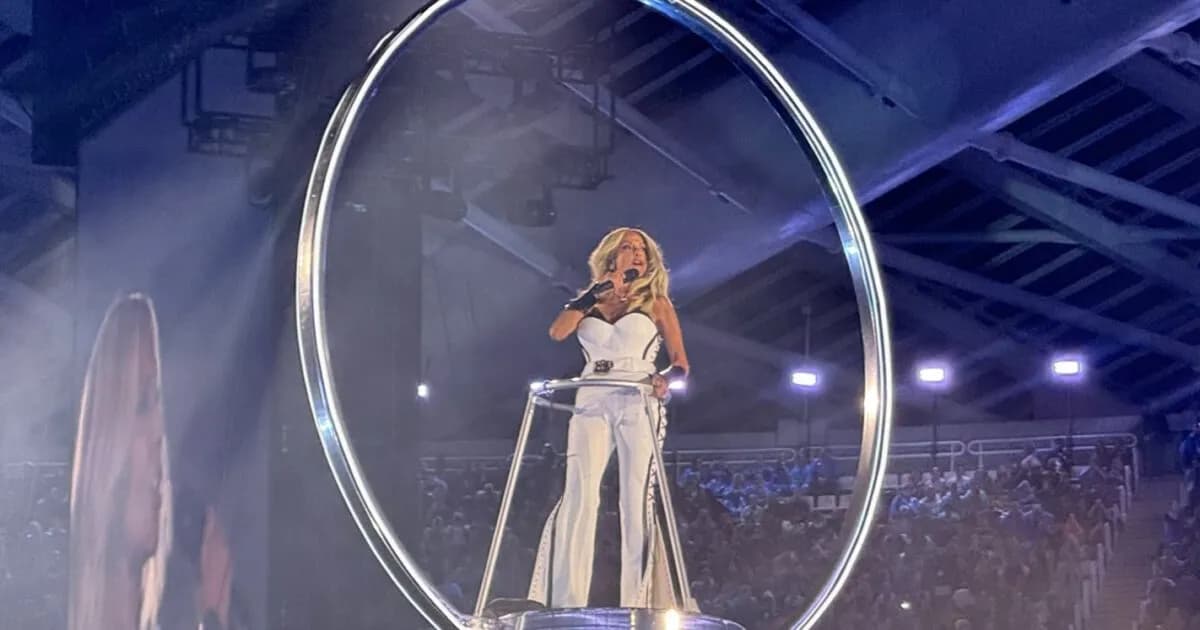 Η Άννα Βίσση γέμισε το ΟΑΚΑ με 95.000 θεατές σε sold out show