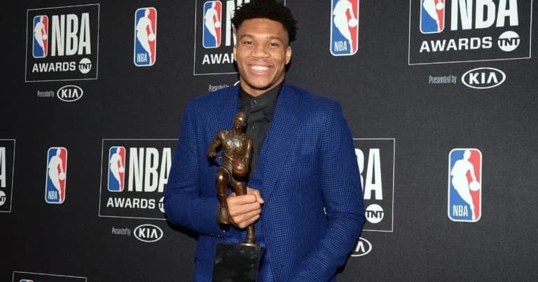 Έξι χρόνια από το δεύτερο MVP του Αντετοκούνμπο
