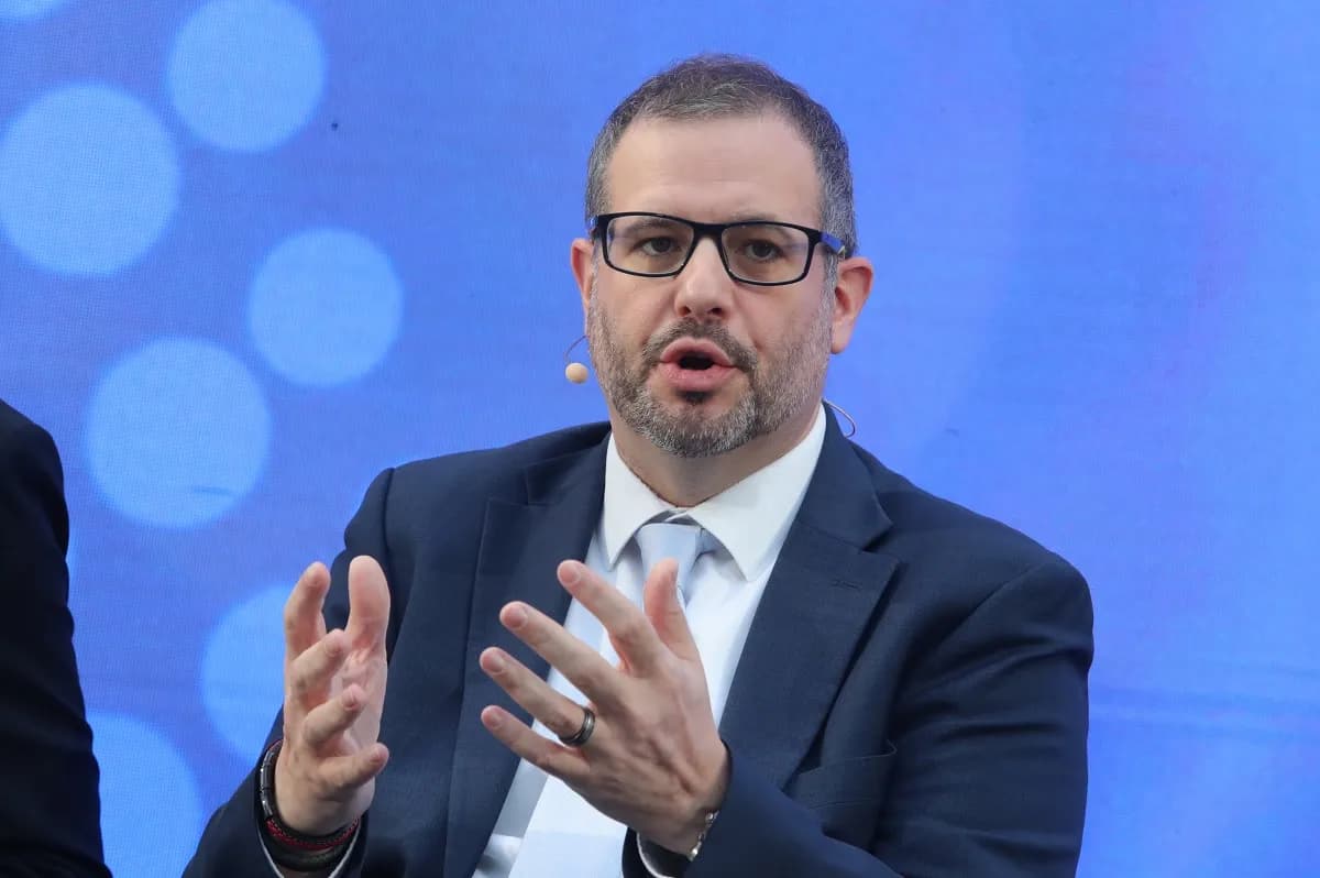 Ο Τσάφος: Μείωση τιμολογίων ρεύματος 30% σε τριετία