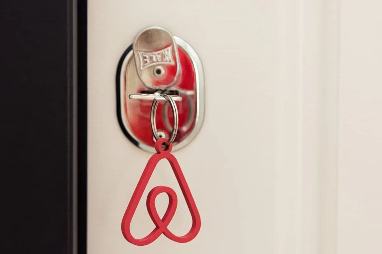 Σαφάρι της ΑΑΔΕ σε ιδιοκτήτες Airbnb για αδήλωτα έσοδα