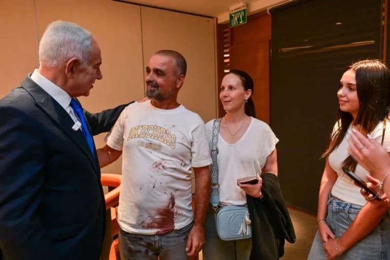 Ο συγκυβερνήτης μαχαίρωσε τον πιλότο σε πτήση της Flydubai