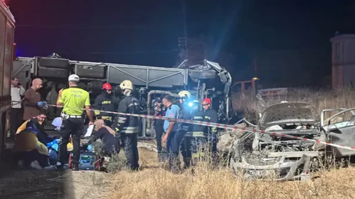 Τραγωδία στο Γκαζιαντέπ: Επτά νεκροί σε τροχαίο δυστύχημα