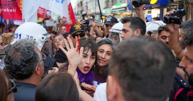 Η Τουρκία συνέλαβε 150 διαδηλωτές υπέρ των ΛΟΑΤΚΙ+
