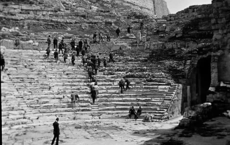 Το Χρηματιστήριο Αθηνών έκλεισε με απώλειες λόγω πετρελαίου