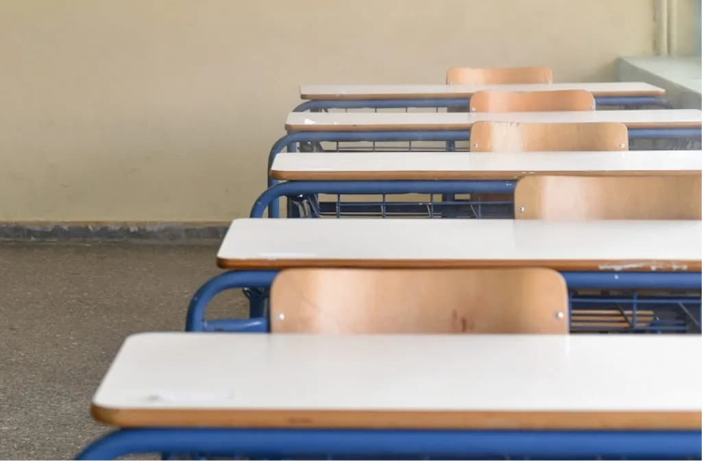 Η Ζαχαράκη ανακοινώνει δεύτερη φάση διορισμών αναπληρωτών