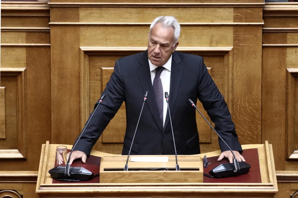 Οξεία αντιπαράθεση στη Βουλή για τη Συνταγματική Αναθεώρηση