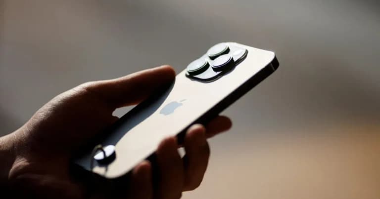 Η Apple αποκαλύπτει αύριο το πρώτο αναδιπλούμενο iPhone