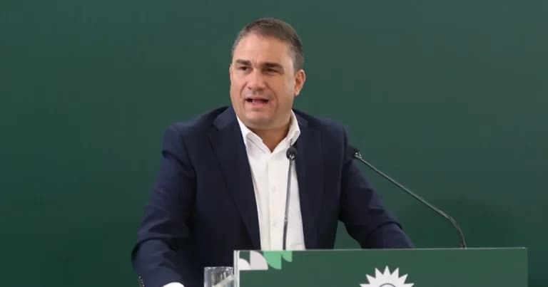 Ο Τσουκαλάς ζητά άμεση έρευνα για απολύσεις στη Βιολάντα