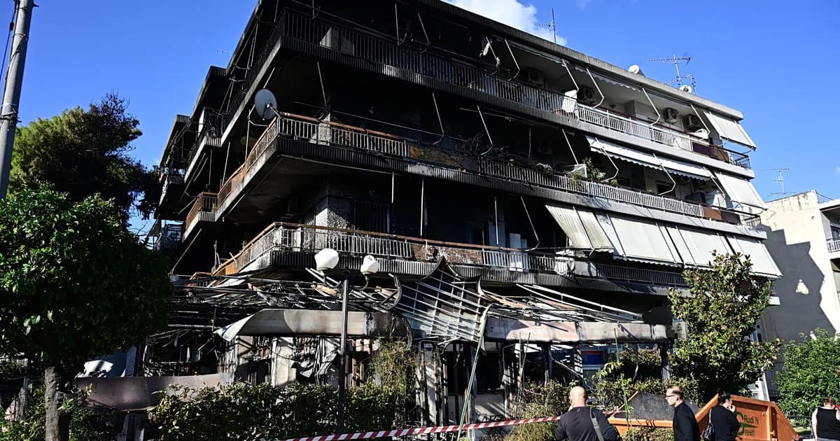 Η μεγάλη φωτιά στη Νέα Ιωνία στέλνει 10χρονη στο νοσοκομείο