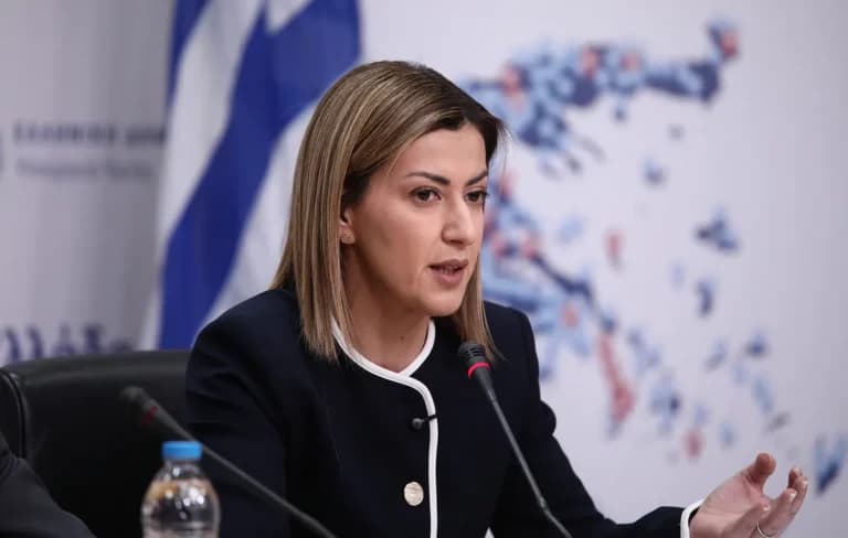 Η Αγαπηδάκη παρουσιάζει νέα προγράμματα πρόληψης υγείας