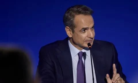 Ο Μητσοτάκης ανακοινώνει διπλή αύξηση μισθού στη ΔΕΘ