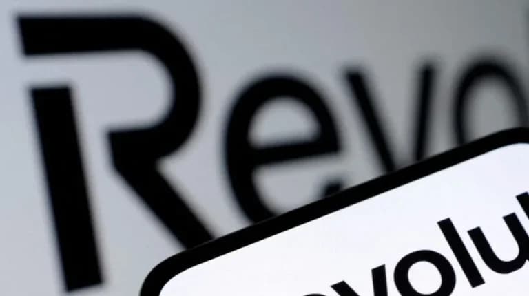 Η Revolut στο στόχαστρο χάκερ: Απειλή για 680 πελάτες