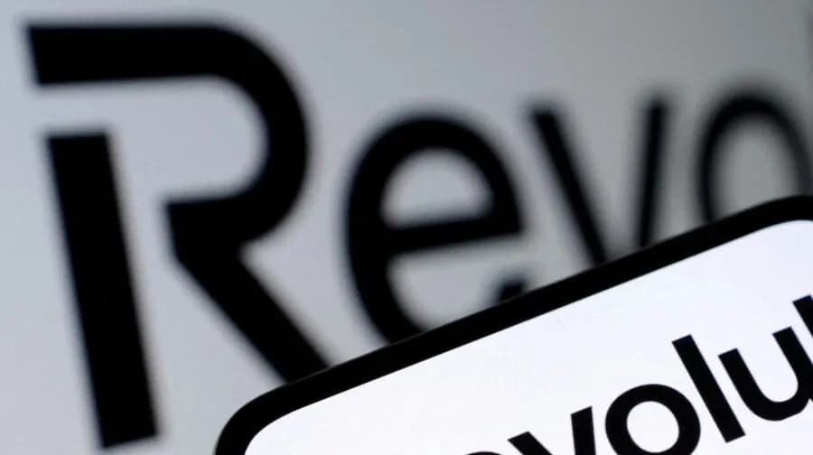 Η Revolut στο στόχαστρο χάκερ: Απειλή για 680 πελάτες