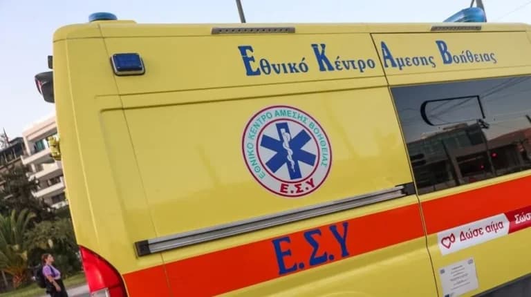 Τροχαίο στη Λεωφόρο Ποσειδώνος: Τραυματίας ο μηχανόβιος