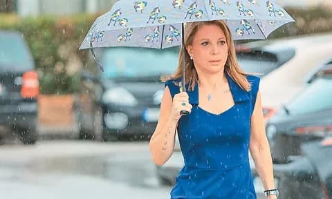Η Ελπίδα για τη Δημοκρατία βυθίζεται στις δημοσκοπήσεις