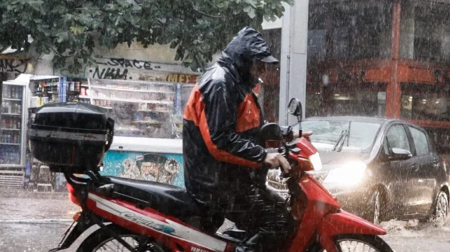 Η Ελλάδα μπαίνει σε φθινοπωρινό καιρό με βροχές τον Οκτώβριο